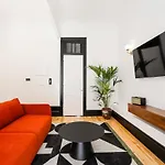Terraced Apartment In The Heart Of Porto - Free Parking