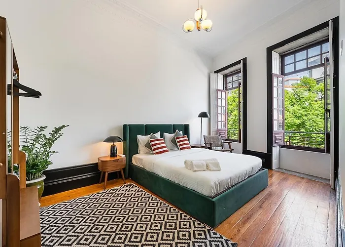 Terraced Apartment In The Heart Of Porto - Free Parking